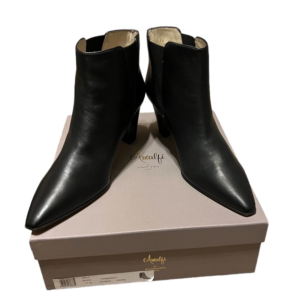 Amalfi by Rangoni Isola Ankle Chelsea Boot